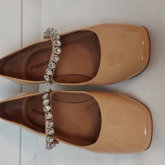 Jeffrey Campbell Delyth in light tan with silver rhinestones.  Sz 10 - Picture 2 of 11